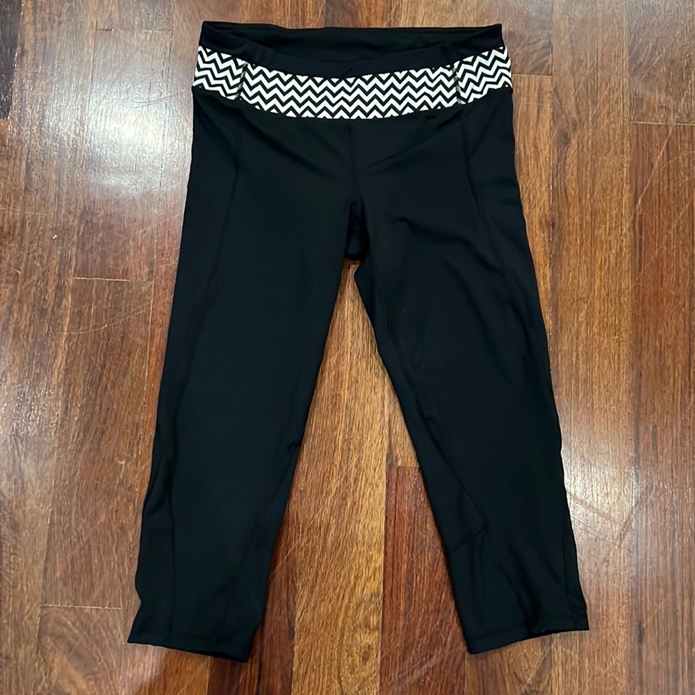 Gap Body Capri 28” Workout Pants